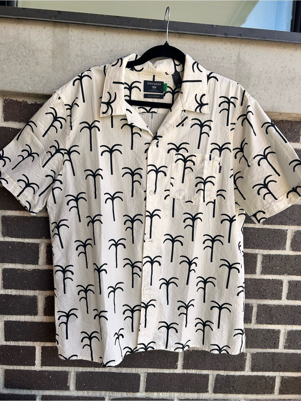 Dockers Men’s Cream Short-Sleeve Palm Print Shirt, Size Large